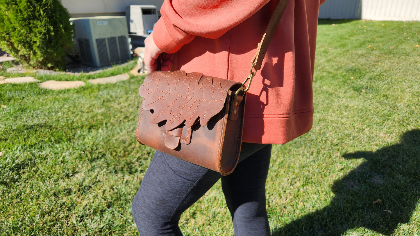 Oak Leaf Purse Pattern with free bonus version - DIY Cross Body Purse - a playfully subtle Autumn purse - Simple Good Leather