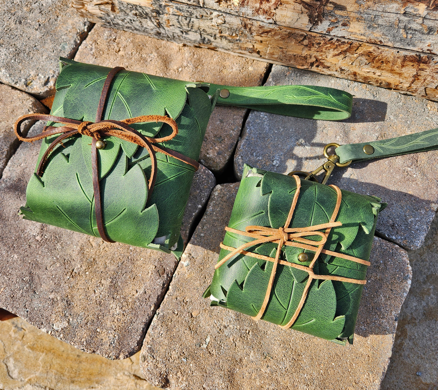 Leaf Pouch for Lembas Bread - Fairy Leaf Wrap Pattern Tutorial - DIY Leather leaf wrapper - Fairy Food pouch - Simple Good Leather