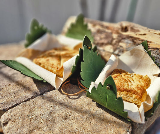 Leaf Pouch for Lembas Bread - Fairy Leaf Wrap Pattern Tutorial - DIY Leather leaf wrapper - Fairy Food pouch - Simple Good Leather