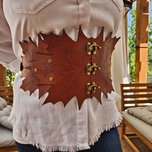 Leaf Belt Pattern Tutorial - DIY PDF pattern video tutorial - Fairy Belt, Druid Belt, Perfect for comiccon costume, renfaire cosplay or D&D - Simple Good Leather