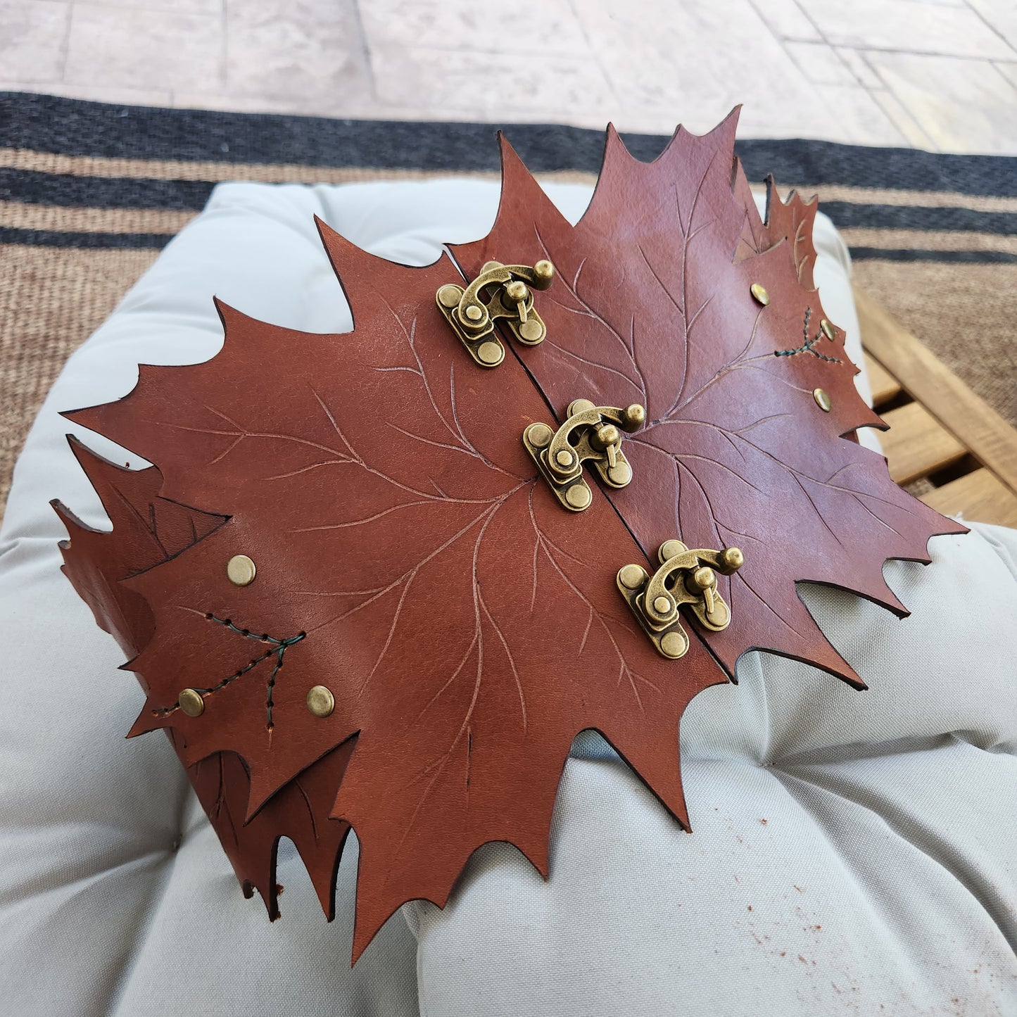 Leaf Belt Pattern Tutorial - DIY PDF pattern video tutorial - Fairy Belt, Druid Belt, Perfect for comiccon costume, renfaire cosplay or D&D - Simple Good Leather