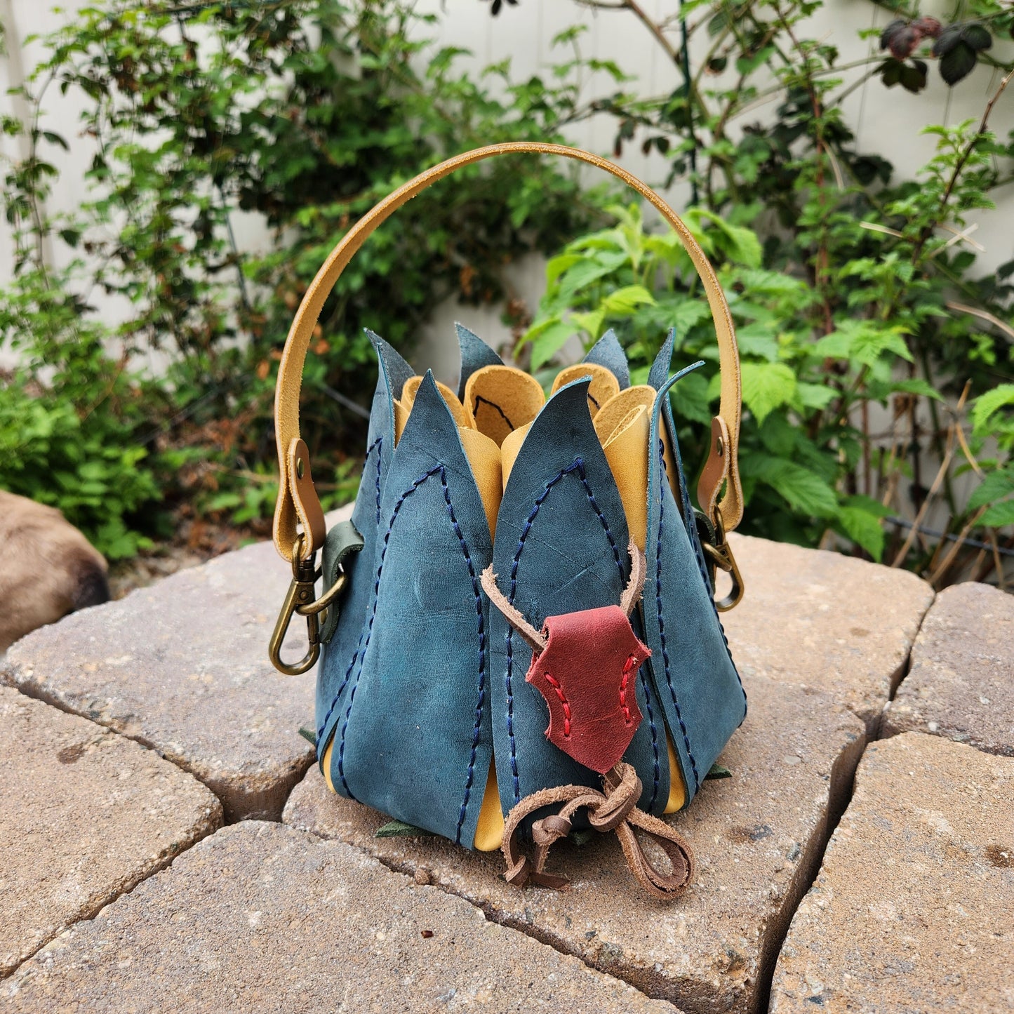 The Original Fairy Flower Handbag Leather Small Purse Pattern Tutorial - DIY Fairy Bag, Druid Bag, for comiccon costume, renfaire cosplay - Simple Good Leather