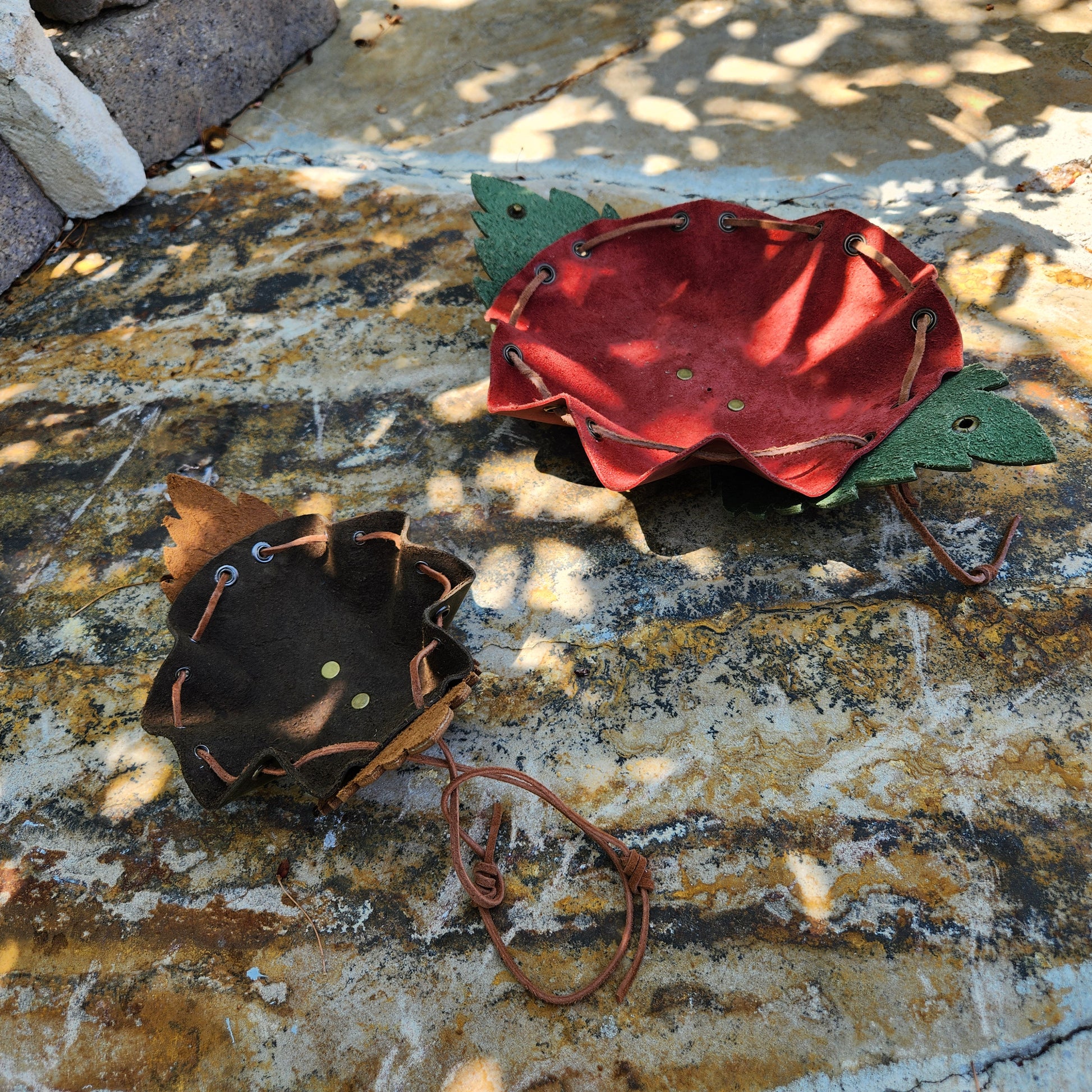 Fairy Leaf Trinket Bags – 2 Sizes DIY Leather PDF | Elf, Druid, or Fae pouch for Cosplay, LARP, or Ren Faire - Simple Good Leather