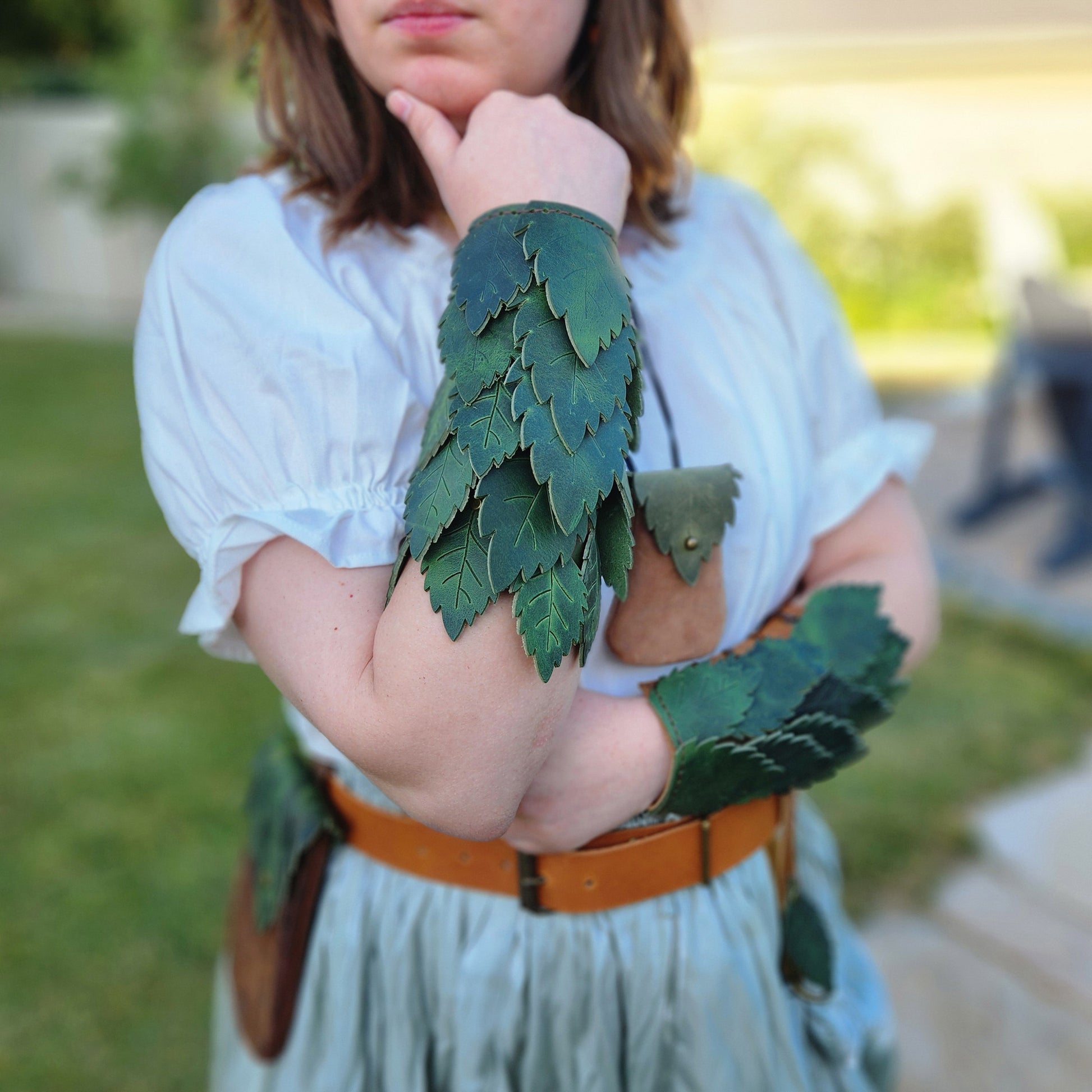 Beginner Fairy Leaf Bracer Pattern – Oak and Simple Leaf Leather Cuff PDF | DIY Arm Guard - Simple Good Leather