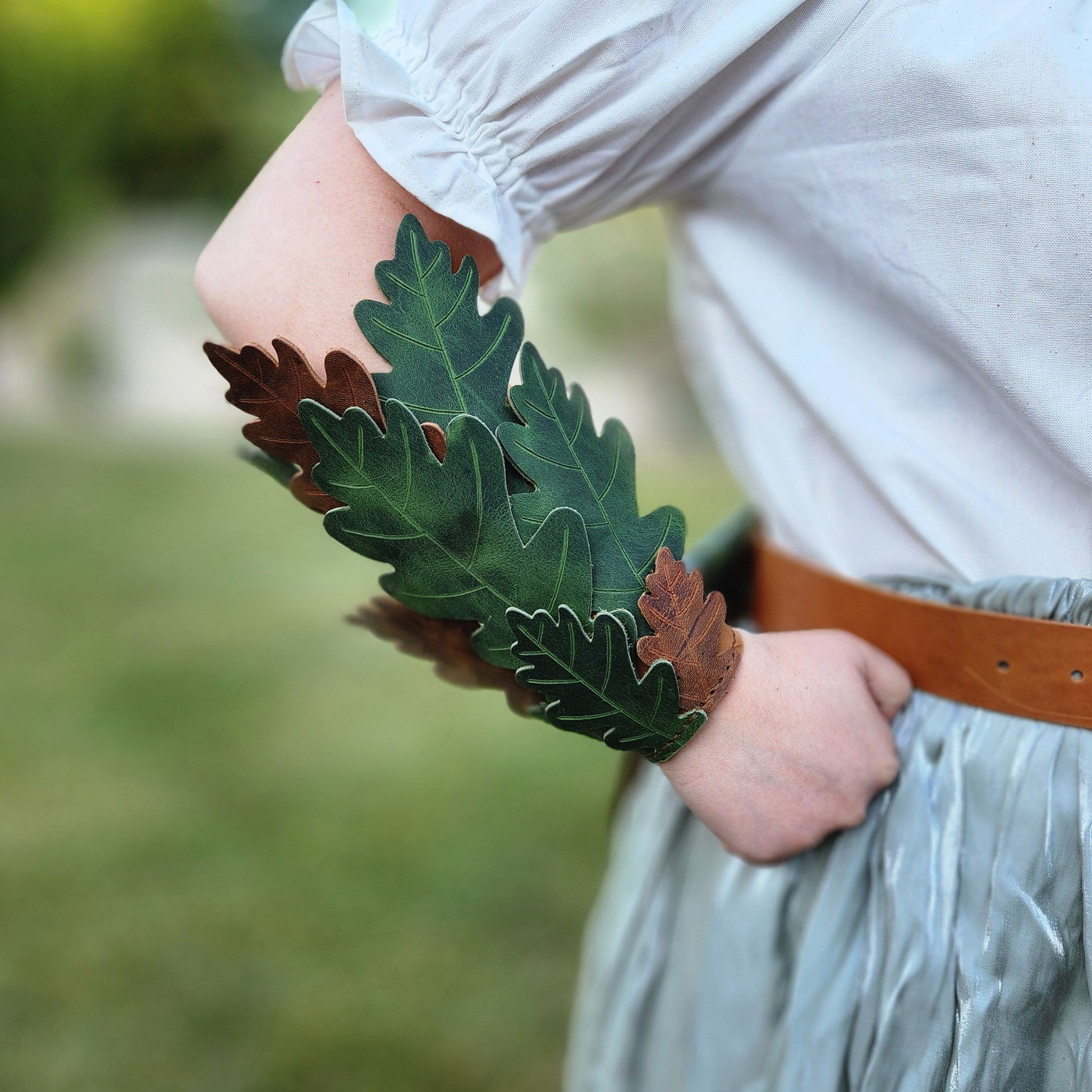 Beginner Fairy Leaf Bracer Pattern – Oak and Simple Leaf Leather Cuff PDF | DIY Arm Guard - Simple Good Leather