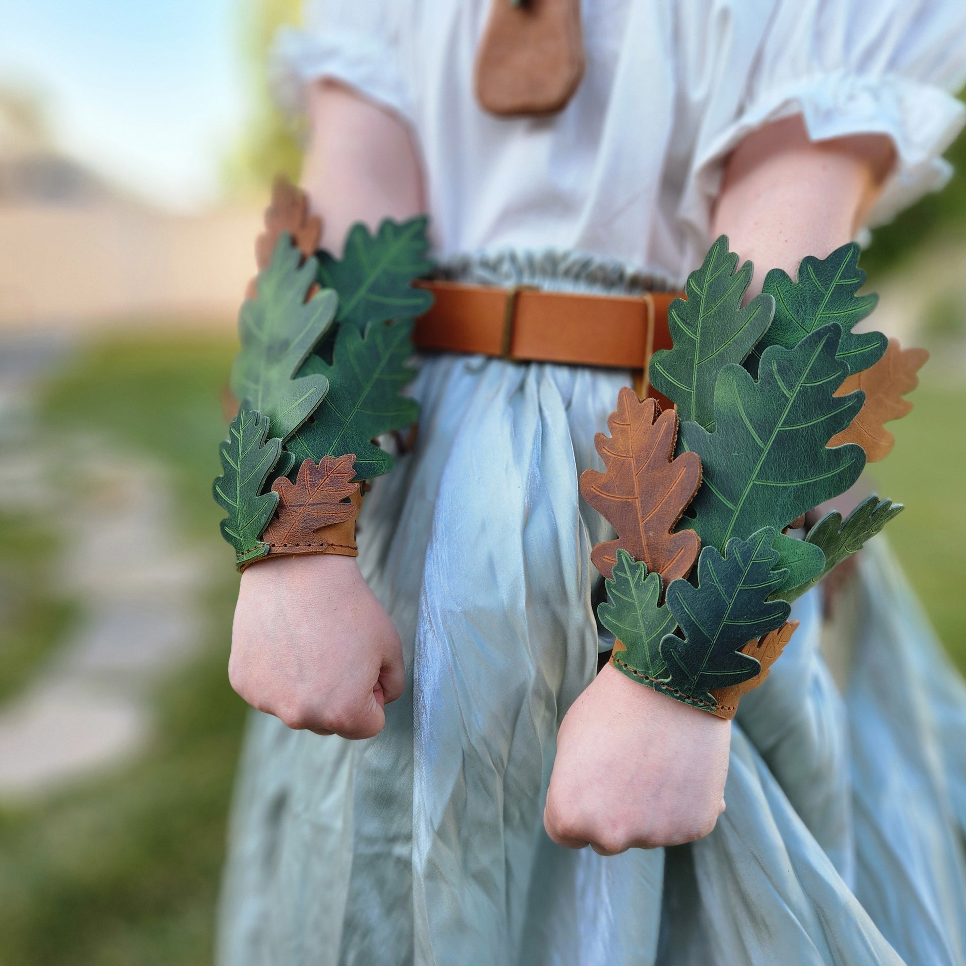 Beginner Fairy Leaf Bracer Pattern – Oak and Simple Leaf Leather Cuff PDF | DIY Arm Guard - Simple Good Leather