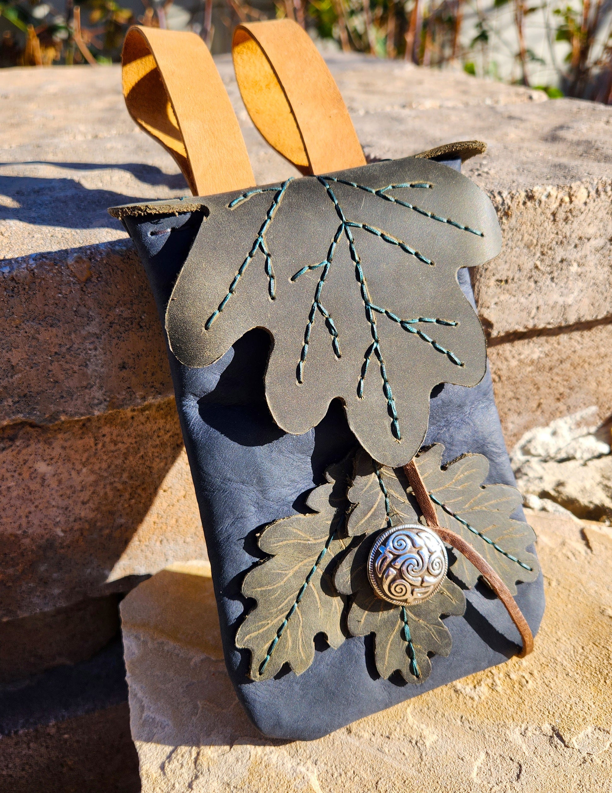 Oak Leaf Phone Pouch Pattern Tutorial - Fairy Pouch - DIY Renfaire Phone pouch Druid Bag Perfect for comiccon costume, cosplay, or D&D - Simple Good Leather