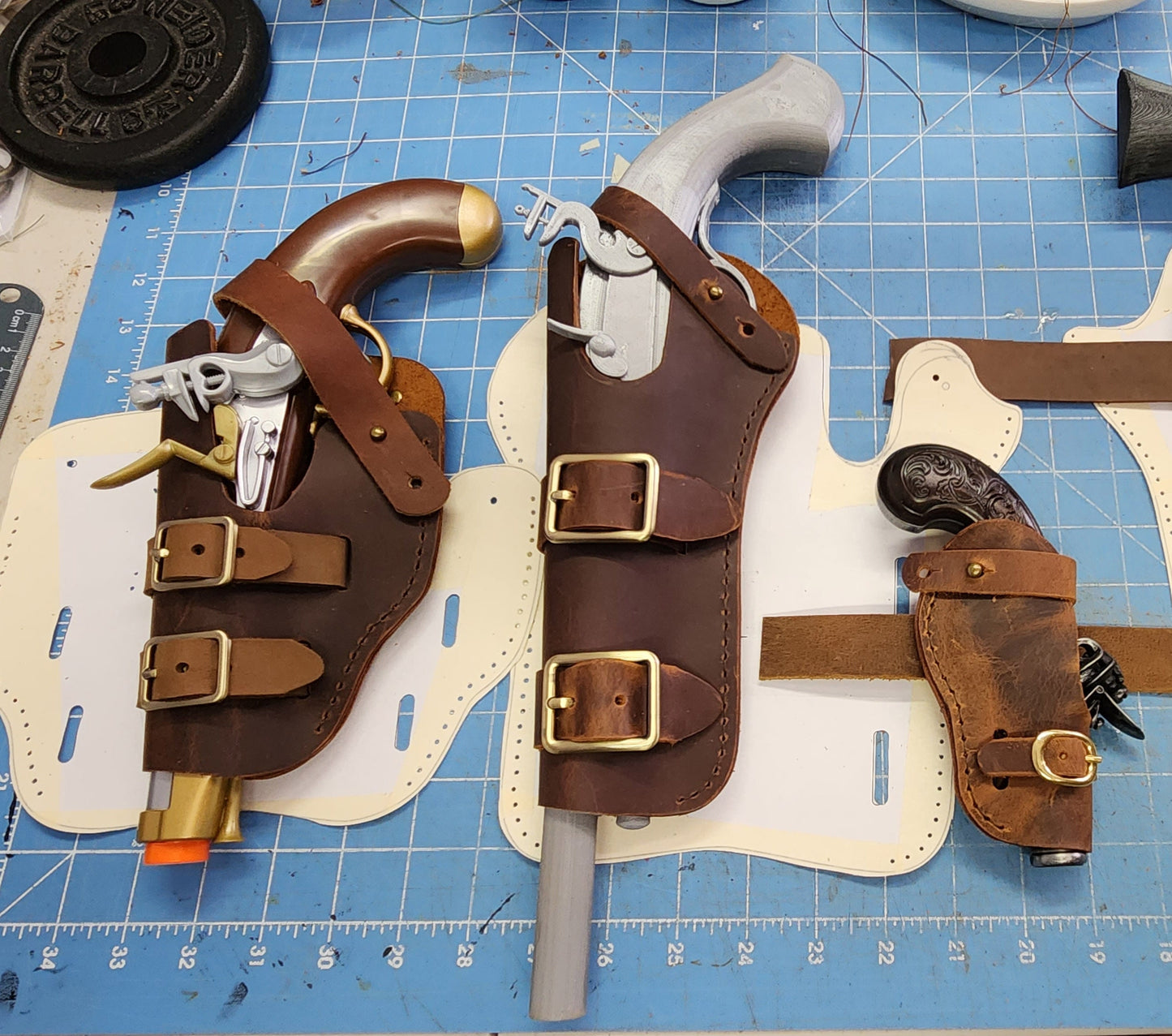 Flintlock leather holsters - Pirate Gun Holsters - Multiple sizes - PDF Patterns and Tutorial - Perfect for comiccon, LARP, costume, cosplay - Simple Good Leather