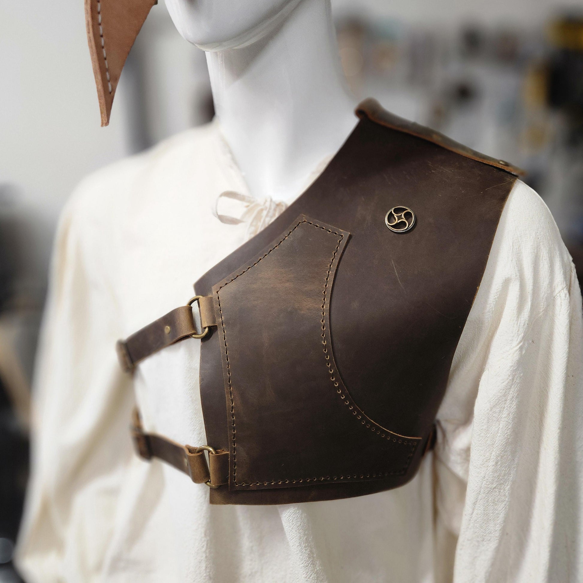 Leather Chest and Shoulder Armor Harness - Beginner Friendly - DIY PDF Leather Pattern and Video Tutorial - Cosplay LARP - Simple Good Leather